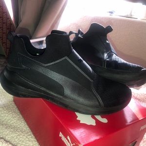 ✰ PUMA FOAM SHOES ✰